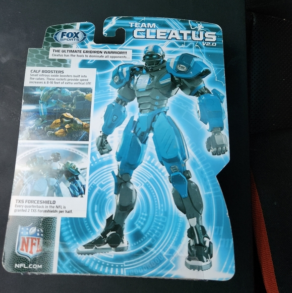 Mini Cleatus Foxbot keychain New Orleans Saints - Picture 2 of 2